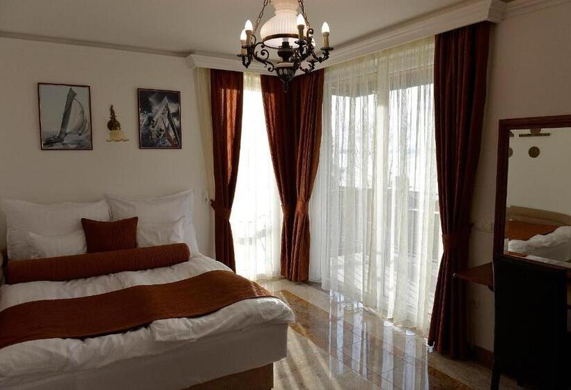 Номер Стандарт Вид на Озеро, Gránit Villa