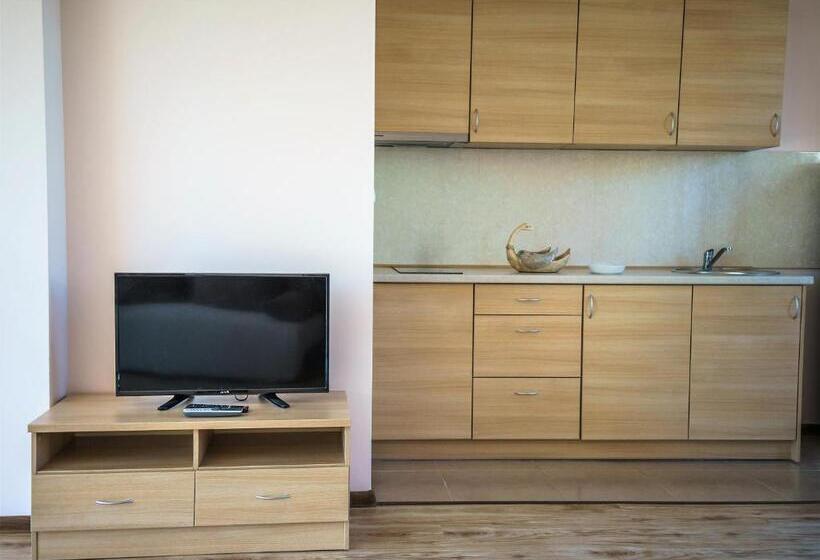 Апартаменты 2 Спальни с Балконом, Moreto Seaside Apart