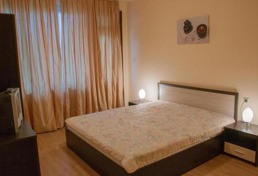 اتاق استاندارد با بالکن, Edelvais Guest House