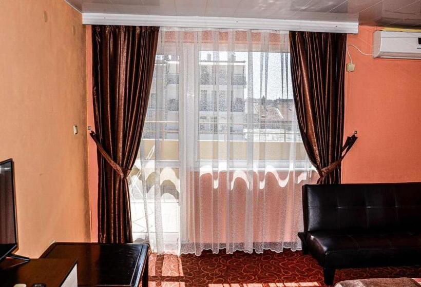 Апартаменты 1 Спальня с Балконом, Edelvais Guest House