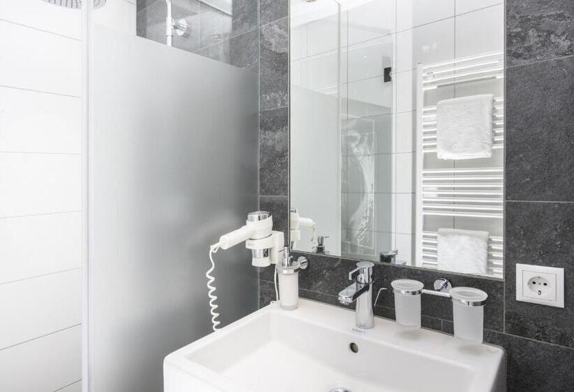 غرفة قياسية مزوَّدة بشُرفة, Gasthof Pension Wulfenia