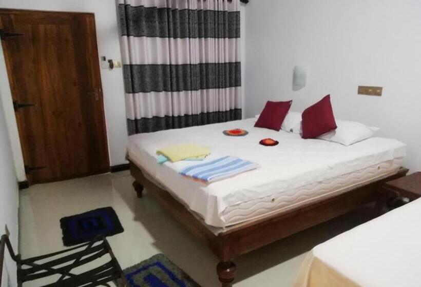 Трехместный Номер Deluxe, Lak Nilla Guest House