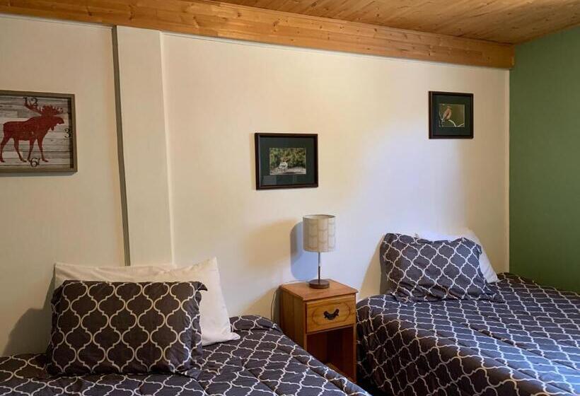 Номер Стандарт 2 Двуспальные Кровати, L'auberge Refuge Du Trappeur