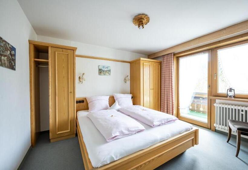شقة غرفة واحدة, Haus Widdersteinblick