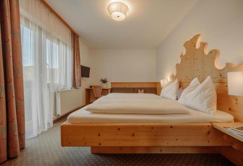 Quarto Triplo Estandar com Sacada, Rohrmooser Schlössl