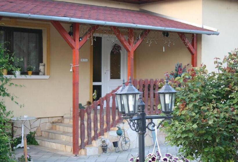 Семейный Номер, Lipták Vendégház