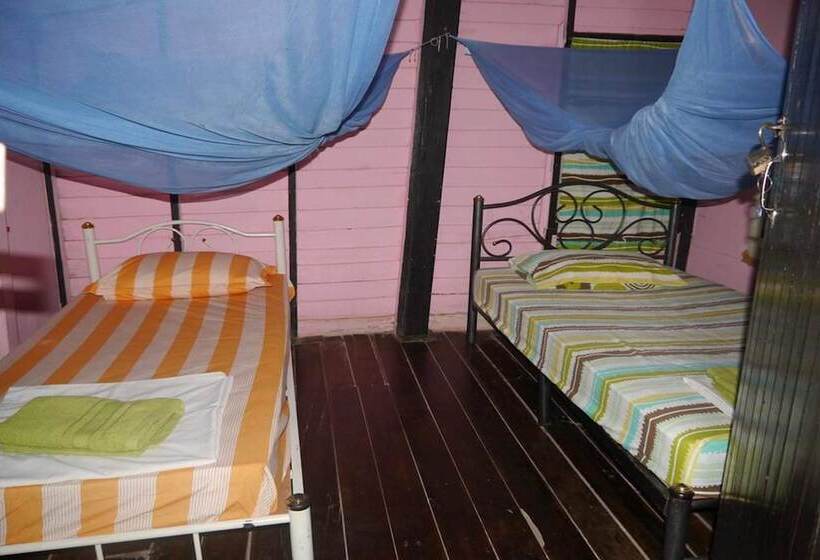 Quarto Estandar Banheiro Compartilhado, New Phiman Riverview Guesthouse