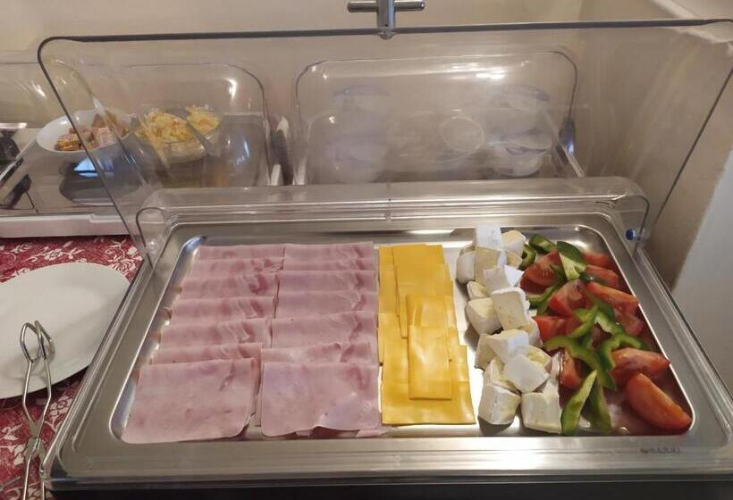 Семейное Студио, Penzion A Restaurace Nad Hradem