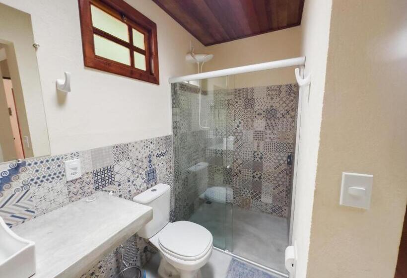 Quarto Estandar com Sacada, Pousada Da Fonte