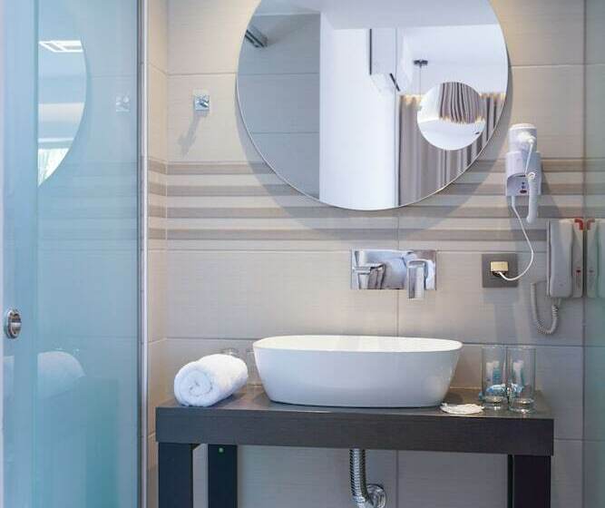 غرفة إقتصادية, Imperial Palace Adults Only