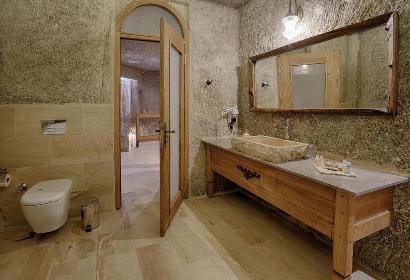 스위트 킹사이즈 침대, Hera Cave Suites