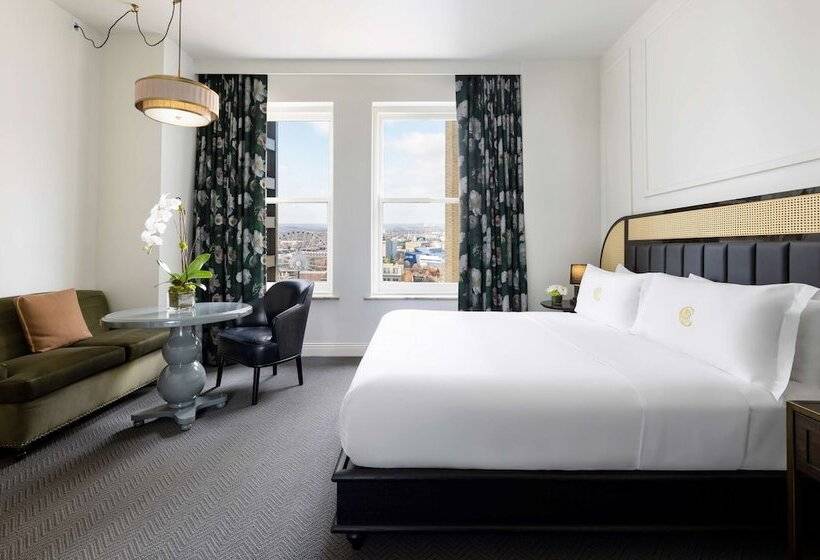 חדר דלוקס מותאם לאנשים עם מוגבלויות, The Candler Hotel Atlanta, Curio Collection By Hilton