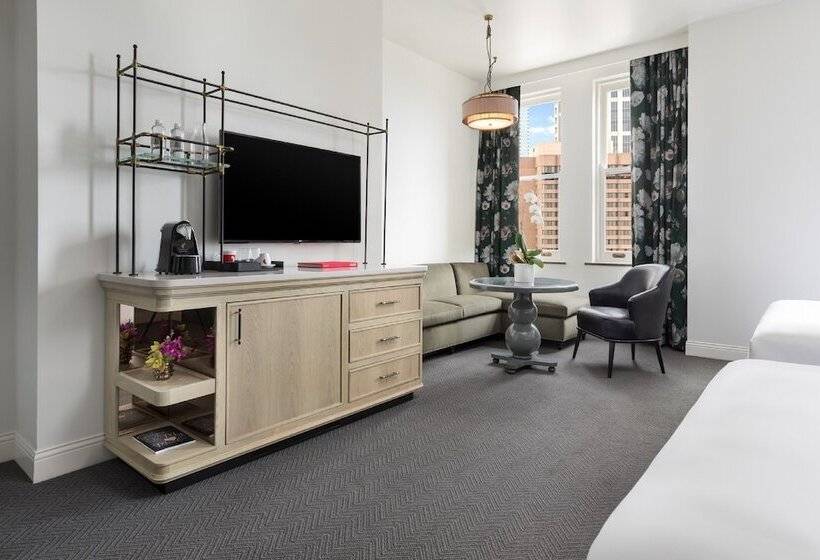障害者適応デラックスルーム, The Candler Hotel Atlanta, Curio Collection By Hilton
