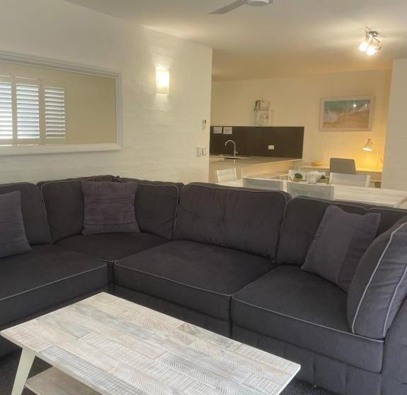 2 베드룸 인테리어 아파트, Myuna Holiday Apartments