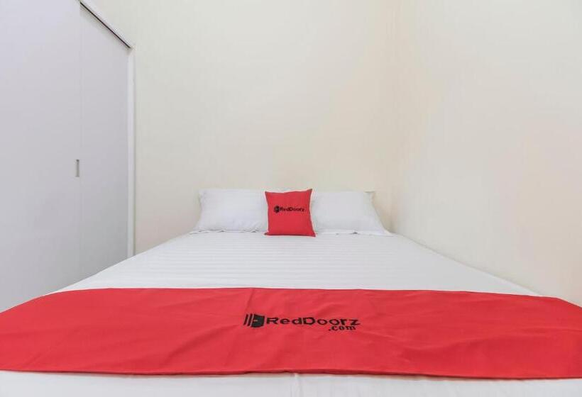 Номер Стандарт, Reddoorz @ Tanjung Duren