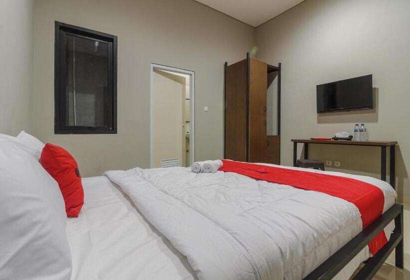 Номер Стандарт, Reddoorz Near Puri Indah Mall