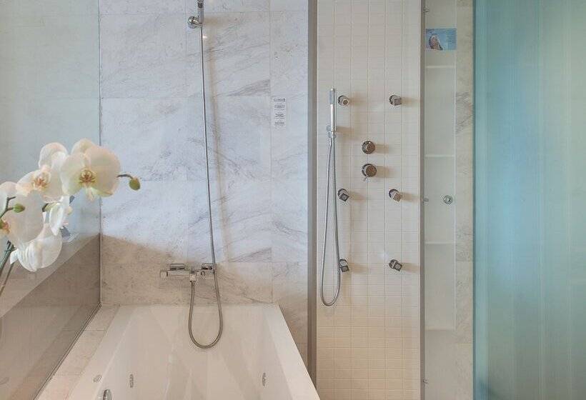 اتاق استاندارد یک نفره با چشم‌انداز دریا, Villa Venecia Hotel Boutique