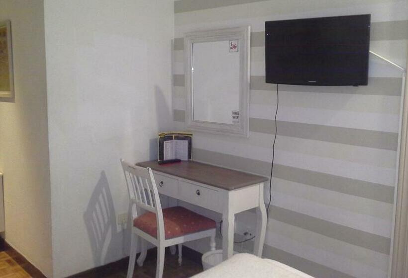 Номер Economy, Central By Myhousespain