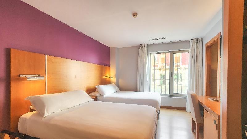Quarto Estandar, Faranda Marsol Candás