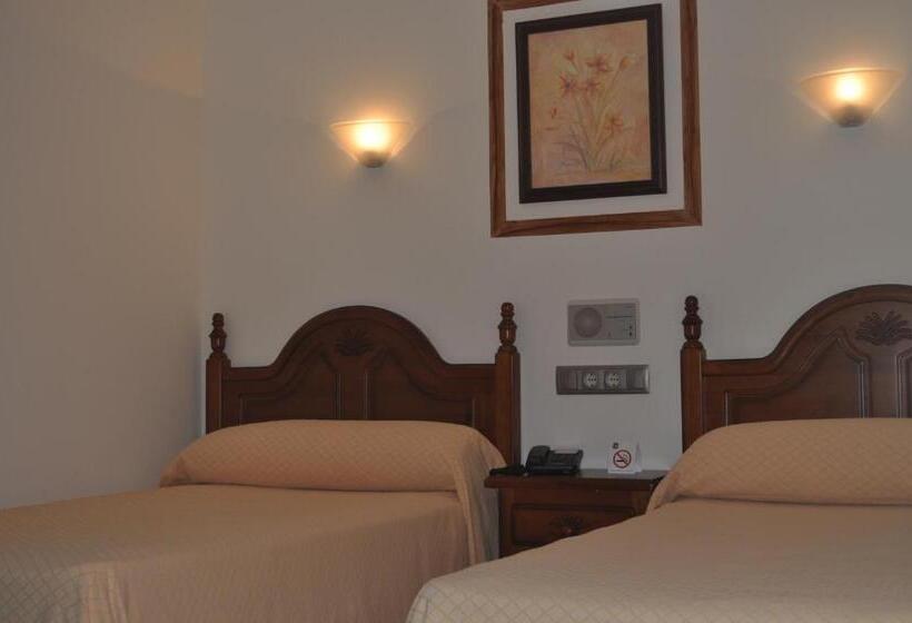 Habitación Triple Estándar, Heredero