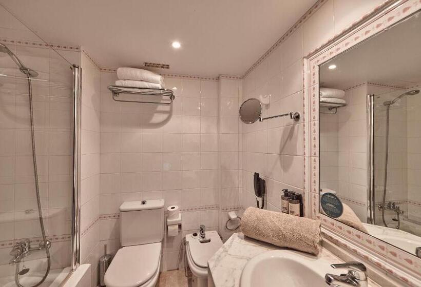 سوییت جونیور با چشم‌انداز دریا, Maristel Hotel & Spa - Adults Only