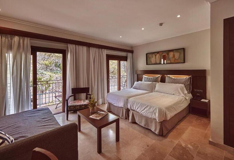 سوئیت جونیور با چشم‌انداز باغ, Maristel Hotel & Spa - Adults Only