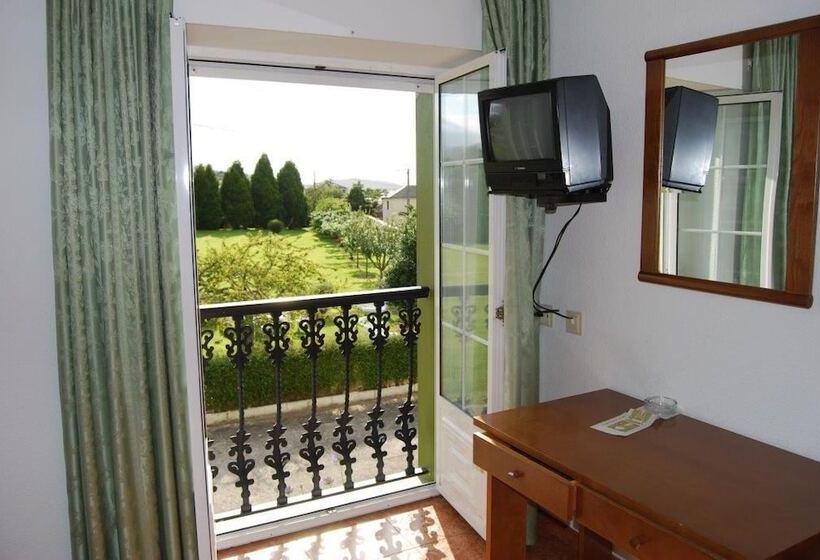 Quarto Estandar, Luarca Zabala