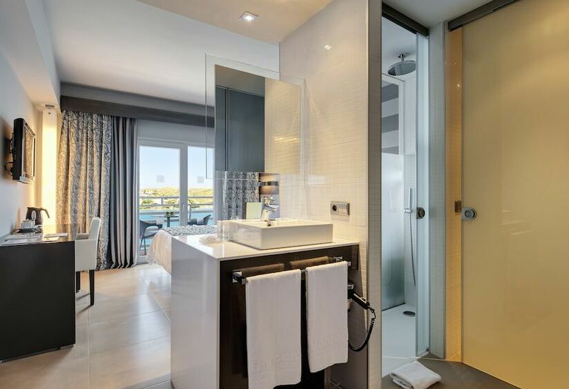 اتاق سوپریور با چشم‌انداز دریا, Barceló Hamilton Menorca Adults Only