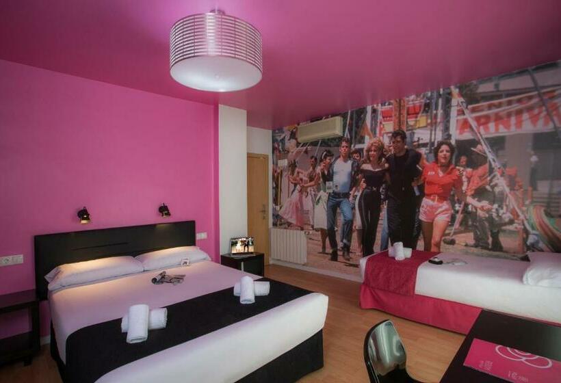 اتاق استاندارد سه نفره, Casual Del Cine Valencia