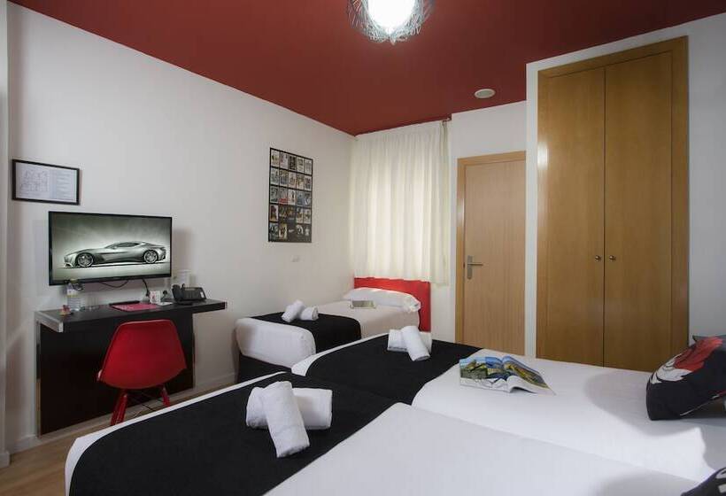 Economy Triple Room, Casual Del Cine Valencia