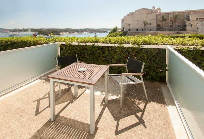 اتاق پرمیوم, Catalonia Mirador des Port