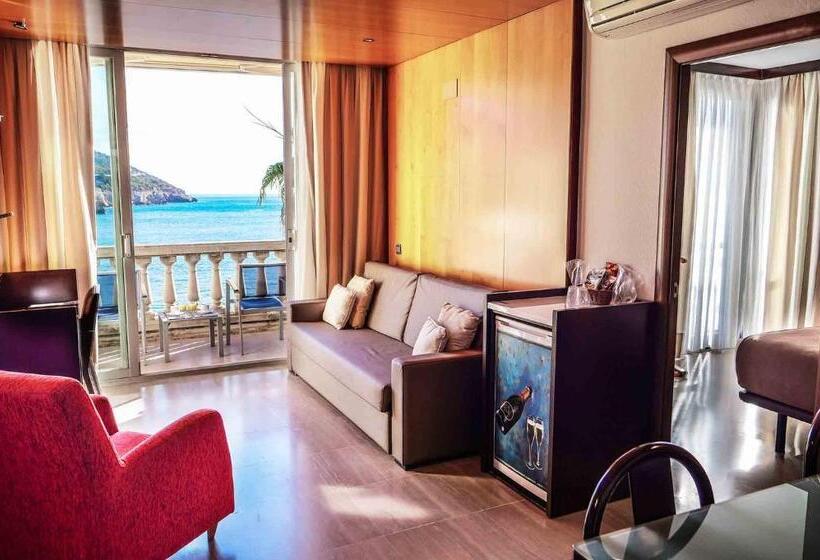 Полулюкс Вид на Море, Estela Barcelona