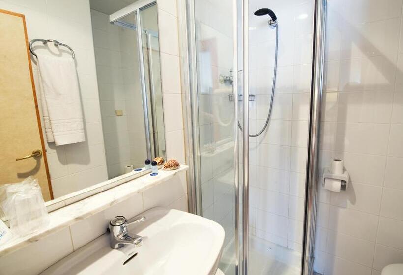 Chambre Standard Individuelle, Miramar Badalona