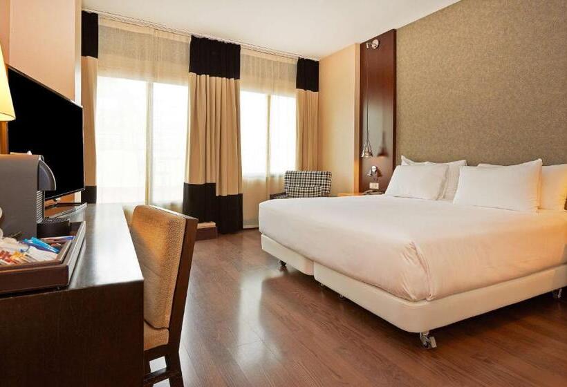 Номер Superior, NH Barcelona Eixample