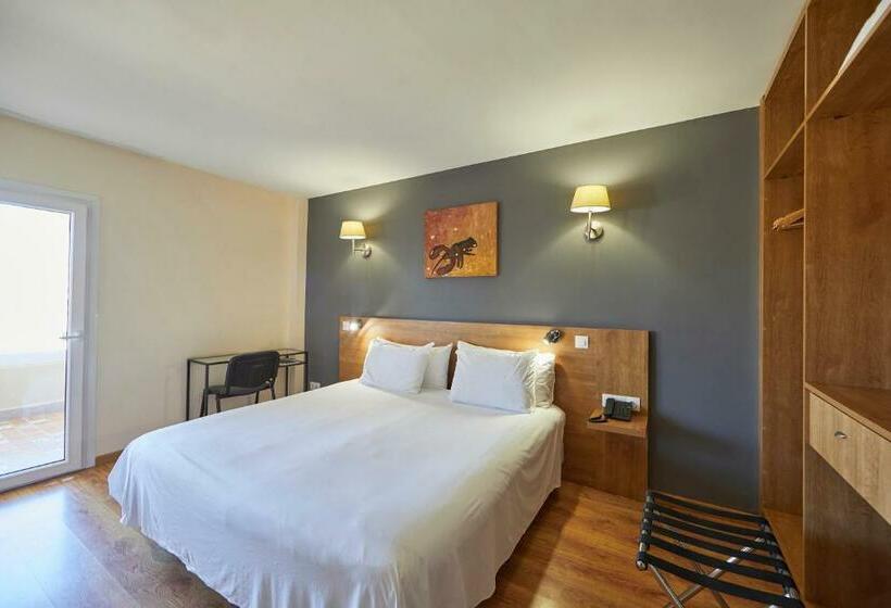 Quarto Superior, Nura Santa Ponsa Pins