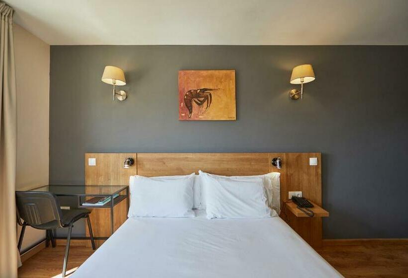 Quarto Superior, Nura Santa Ponsa Pins