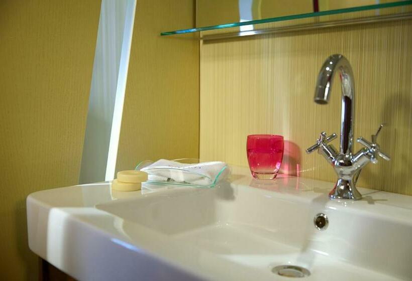 庭の見えるジュニアスイート, Bohemia Suites & Spa - Adults Only