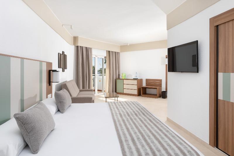 سوییت با چشم‌انداز باغ, Hotel Riu Paraiso Lanzarote - All Inclusive