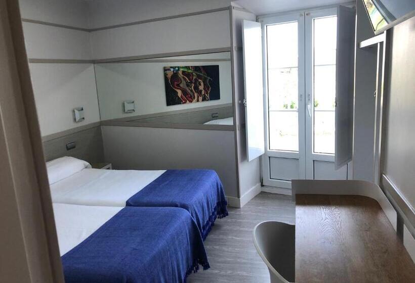 اتاق استاندارد با بالکن و چشمانداز دریا, &spa El Puerto