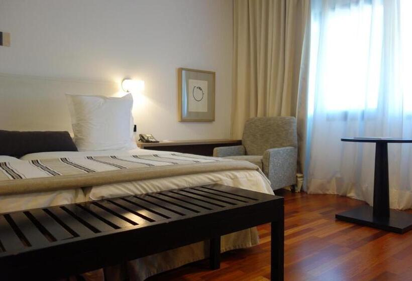 Quarto standard, Parador De Antequera