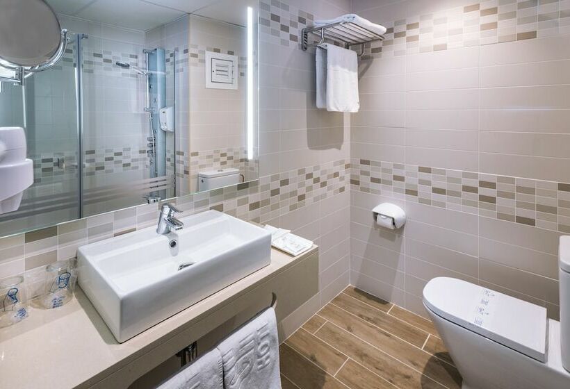 חדר סטנדרט עם מרפסת, Ght Costa Brava & Spa