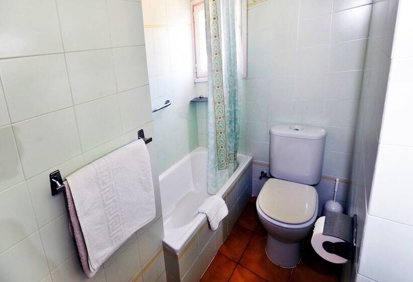 标准三人间, Hostal Magnolia