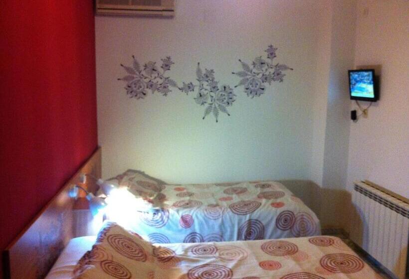 Habitación Estándar, Hostal Neptuno
