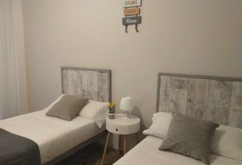 Номер Стандарт, Hostal Garamar
