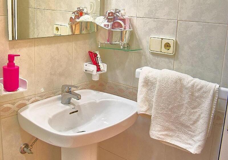 Номер Стандарт Индивидуальный, Hostal Restaurante La Nina