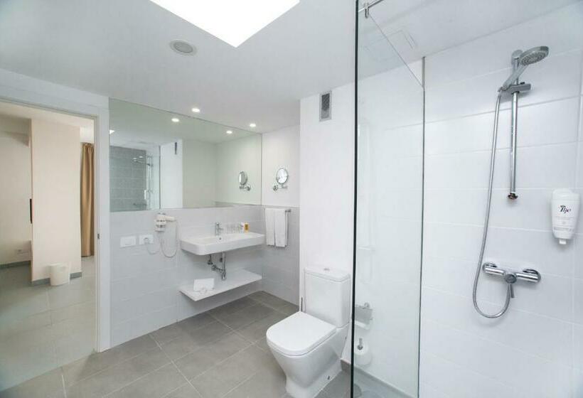 Полулюкс, Livvo Anamar Suites
