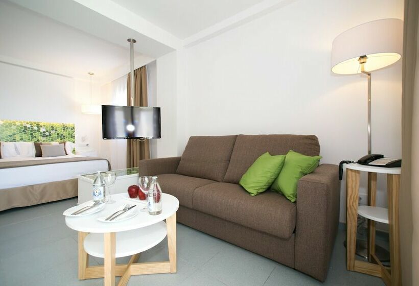 Полулюкс, Livvo Anamar Suites