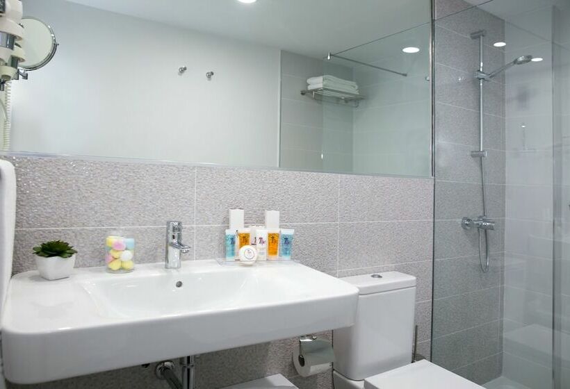 Полулюкс, Livvo Anamar Suites