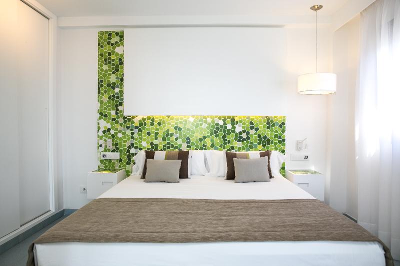 Полулюкс, Livvo Anamar Suites