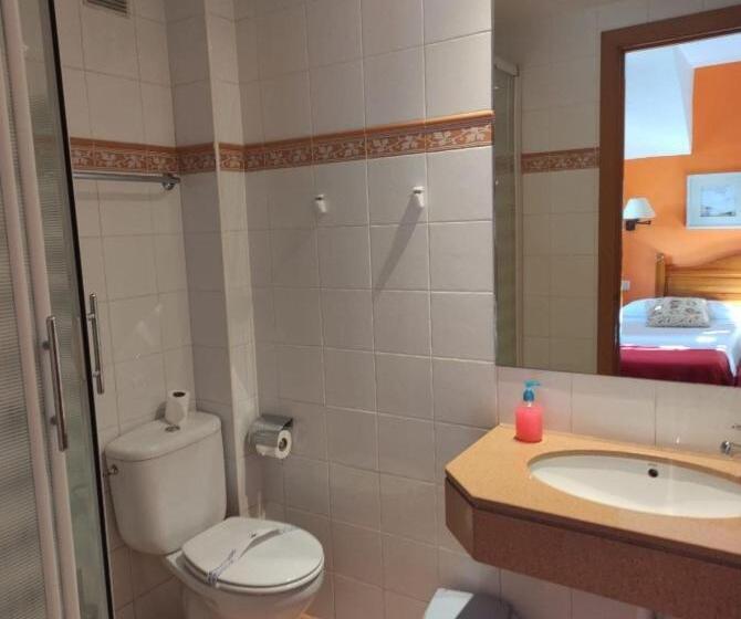 Номер Стандарт, Hostal Cal Batista